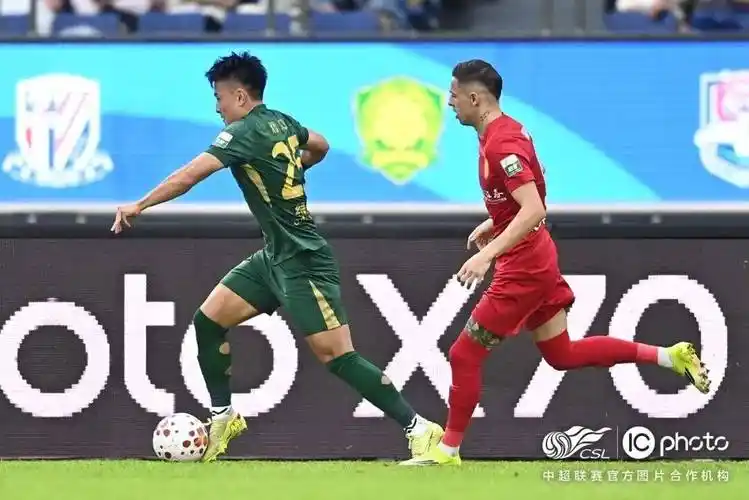 CBA联赛：上海久事 VS 新疆伊力特